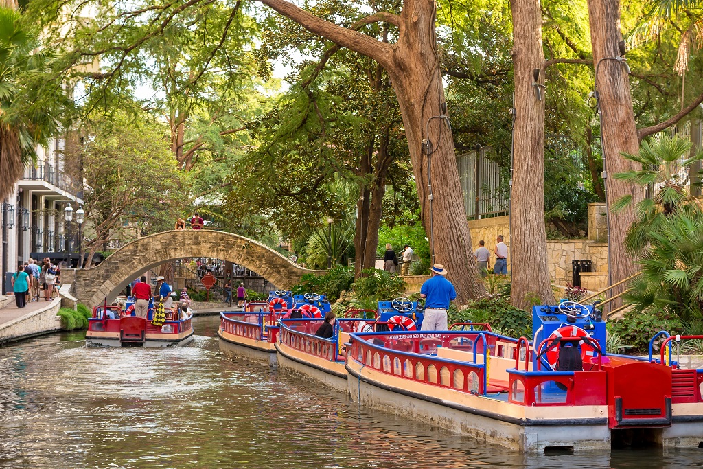 San Antonio Es Una Ciudad Llena De Diversidad Y Atracciones Para Todos Los Gustos, Por Ello Es Un Punto Turístico Importante