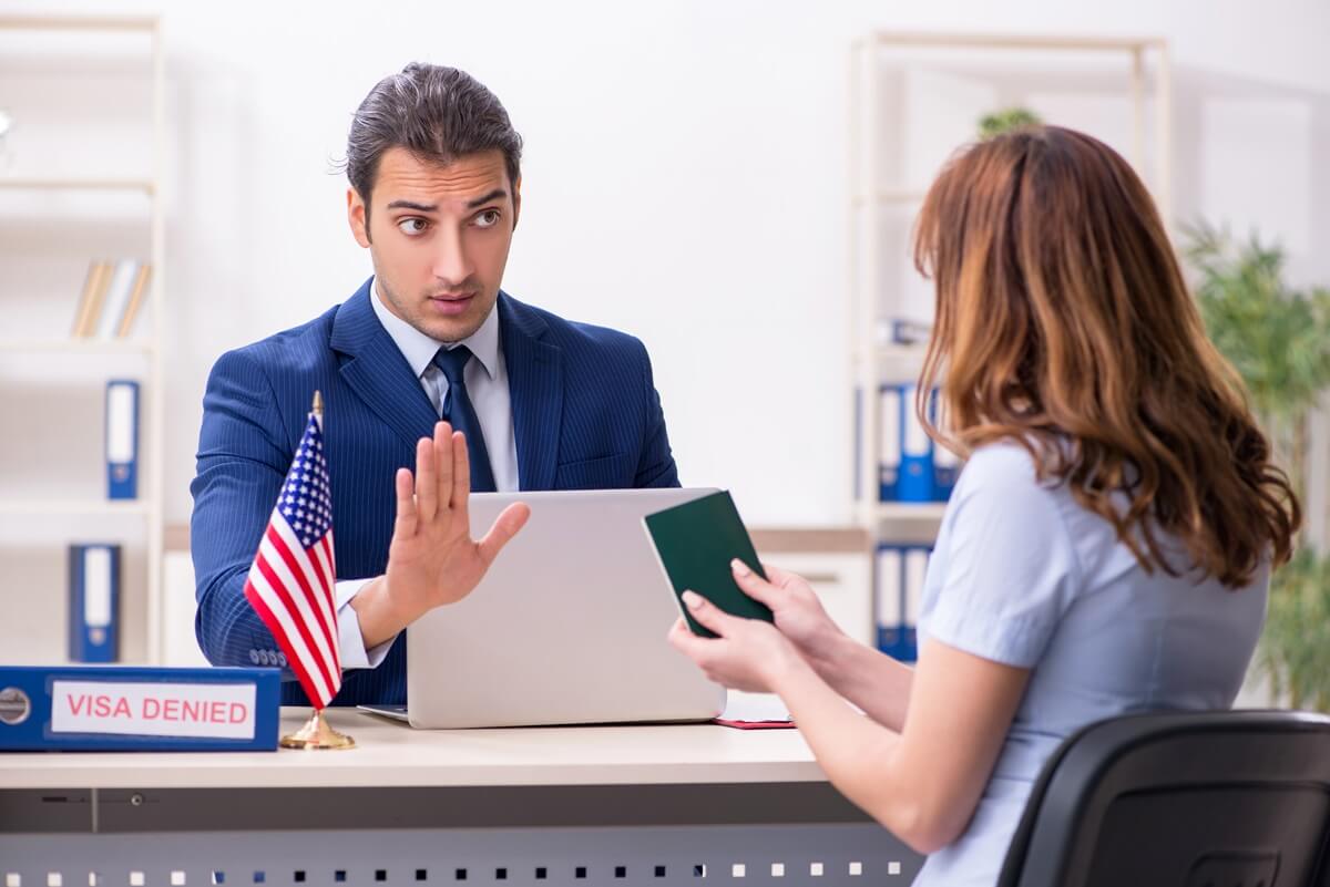 Prepare Su Petición de USCIS Con Un Abogado de Green Card